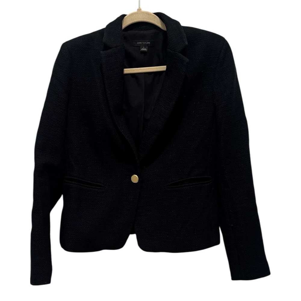 Ann Taylor Elegant Black Blazer with Gold Accent Size 6
